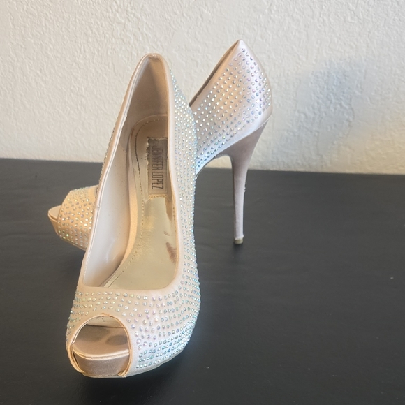 Jennifer Lopez Sparkling Beige Peep-Toe Heels - Picture 11 of 11